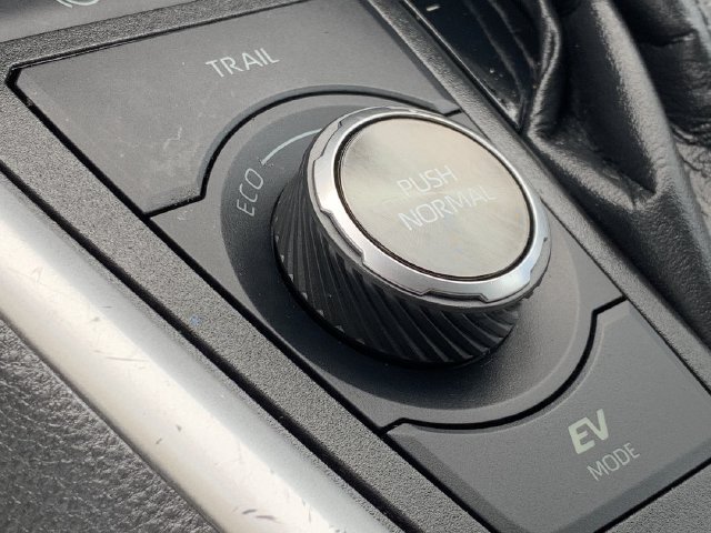 Used 2021 Toyota RAV4 Limited w/ Limited Grade Weather Package AWD/4WD image 28