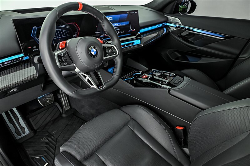 Used 2026 BMW M5 Touring AWD/4WD image 33