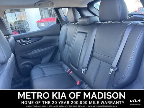 Used 2017 Nissan Rogue Sport SL w/ SL Premium Package image 27