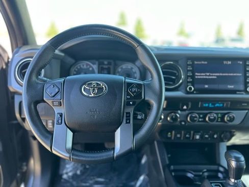 Certified 2021 Toyota Tacoma TRD Off-Road w/ Technology Package image 17