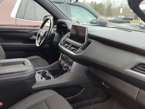Used 2022 GMC Yukon SLE w/ Max Trailering Package image 3