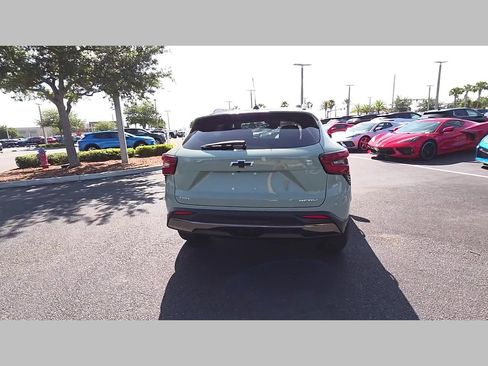 New 2026 Chevrolet Trax ACTIV w/ Sunroof Package FWD image 19