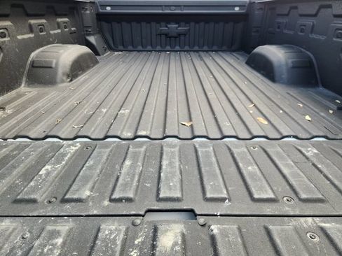 Used 2025 Chevrolet Silverado 2500 ZR2 w/ Technology Package AWD/4WD image 32