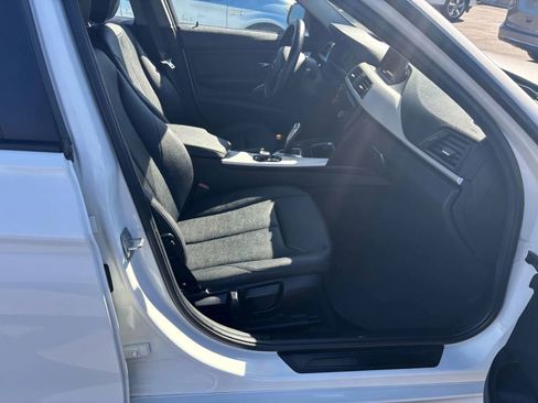 Used 2014 BMW 320i Sedan image 17