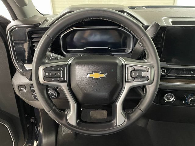Used 2024 Chevrolet Silverado 1500 LT AWD/4WD image 14