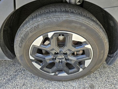 Used 2024 Kia Sorento S w/ Panoramic Sunroof Package FWD image 6