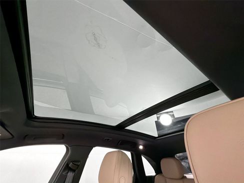 Certified 2026 Porsche Macan AWD/4WD image 35
