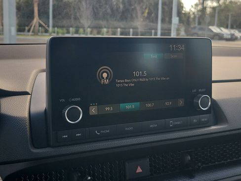 Used 2023 Honda CR-V LX image 22