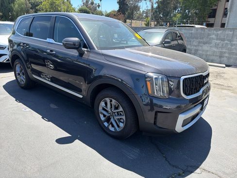 Used 2025 Kia Telluride LX FWD image 1