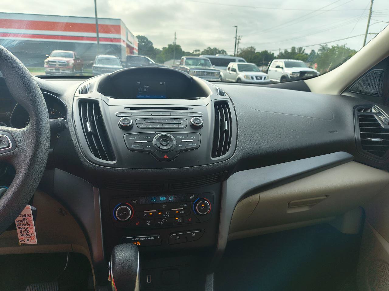 Used 2018 Ford Escape SE FWD image 16