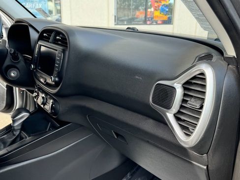Used 2024 Kia Soul LX w/ Option Group 015 FWD image 23