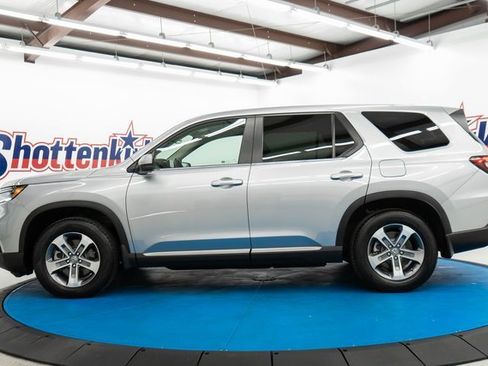 Certified 2025 Honda Pilot EX-L image 5