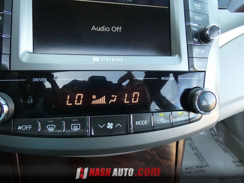 Used 2011 Toyota Avalon FWD image 64