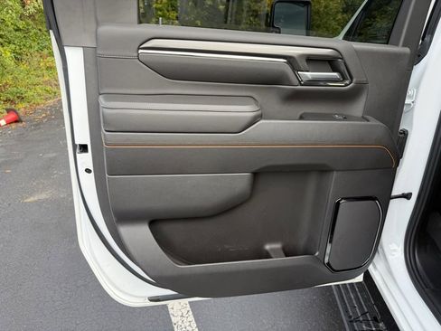 Used 2024 GMC Sierra 3500 AT4 w/ AT4 Premium Plus Package image 15