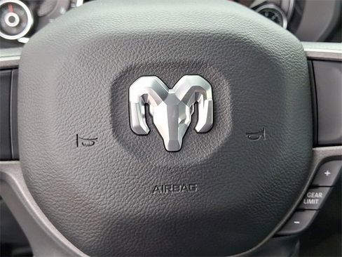 Used 2024 RAM 2500 Tradesman w/ Chrome Appearance Group image 21