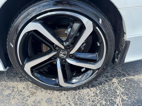 Used 2019 Honda Accord Sport image 6