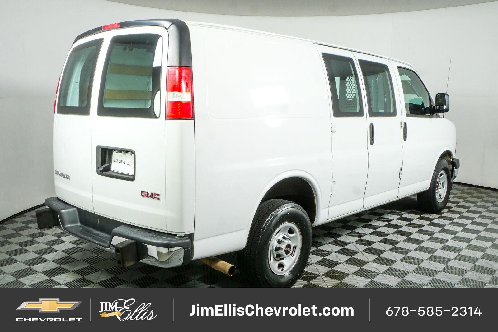 Used 2018 GMC Savana 2500 w/ Driver Convenience Package RWD image 3