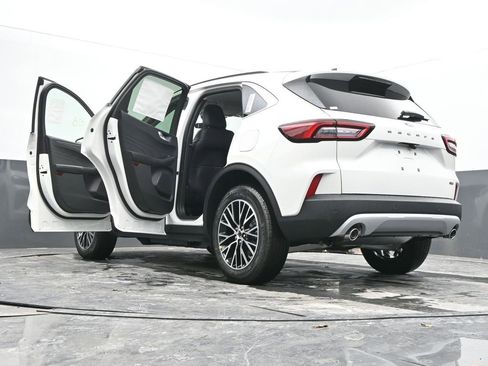 New 2026 Ford Escape SE image 71