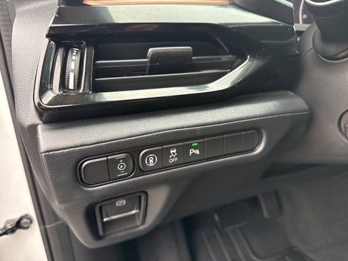 Used 2022 Acura MDX Technology image 13