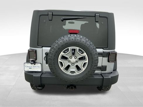 Used 2016 Jeep Wrangler Unlimited Rubicon w/ Connectivity Group image 22