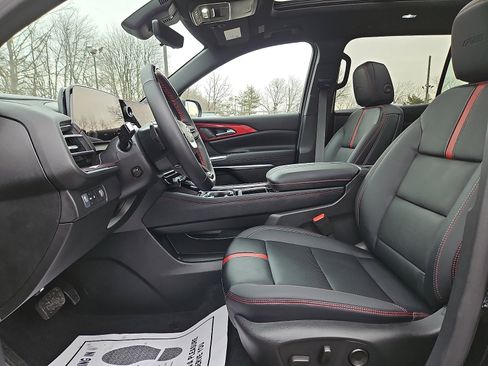 Used 2026 Chevrolet Traverse RS w/ LPO, Floor Liner Package image 13