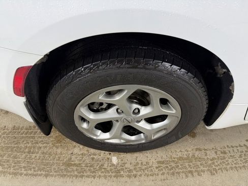 Used 2022 Chrysler Pacifica Limited w/ Uconnect Theater Family Group image 27