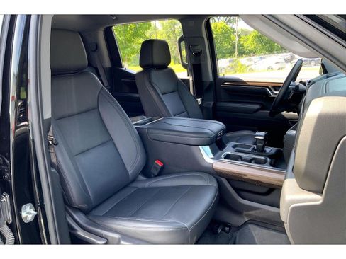 Used 2024 Chevrolet Silverado 1500 LT Trail Boss w/ LT Trail Boss Premium Package AWD/4WD image 7