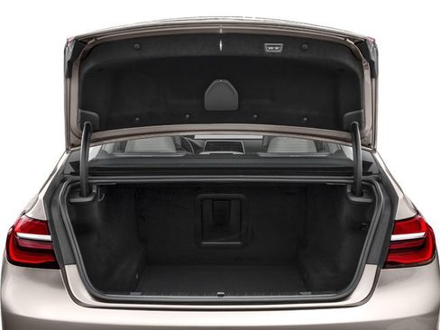 Used 2018 BMW 750i xDrive AWD/4WD image 15