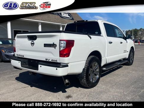 Used 2019 Nissan Titan SV w/ SV Convenience Package image 7