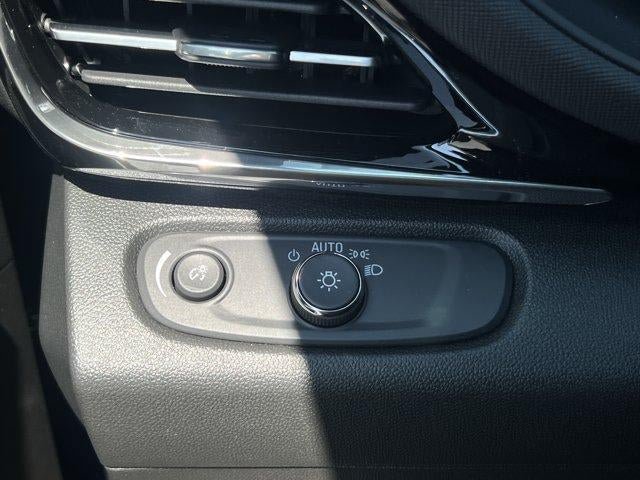 Used 2026 Buick Envista Sport Touring FWD image 28