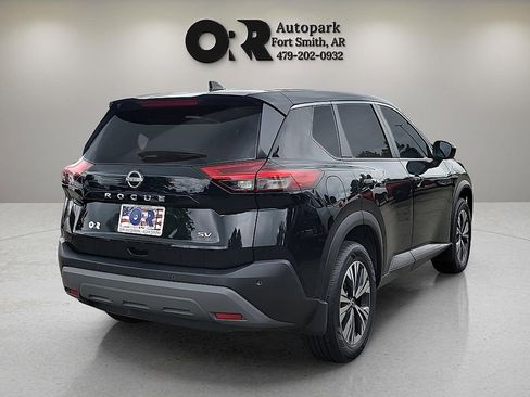 Used 2023 Nissan Rogue SV FWD image 5
