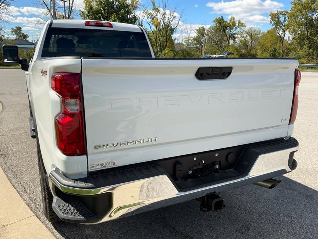 Used 2026 Chevrolet Silverado 3500 LT AWD/4WD image 10