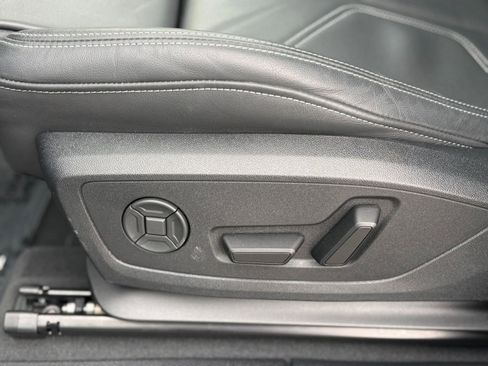 Certified 2025 Audi Q3 2.0T Premium w/ Convenience Package image 13