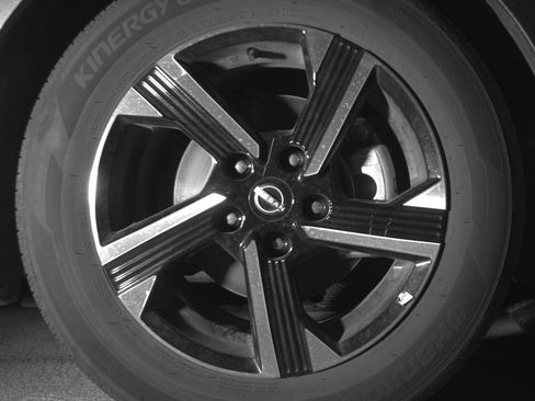 Used 2025 Nissan Sentra SV image 13