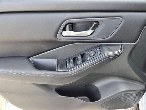 New 2026 Nissan Rogue SV w/ Cold Weather Package FWD image 9