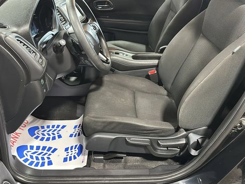 Used 2018 Honda HR-V EX image 9