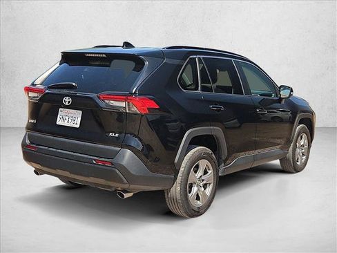 Used 2024 Toyota RAV4 XLE FWD image 5