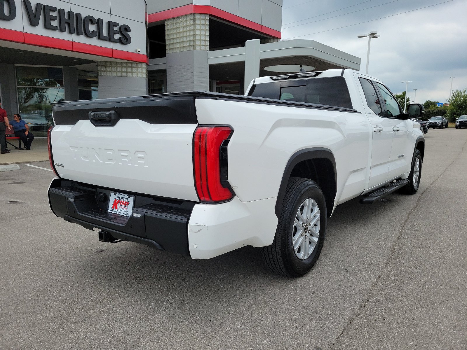 Used 2024 Toyota Tundra SR5 w/ SR5 Premium Package AWD/4WD image 4