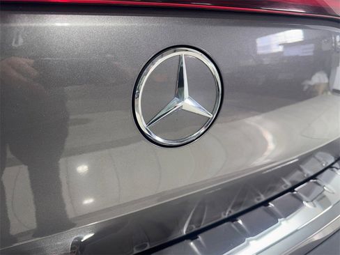 Used 2023 Mercedes-Benz EQB 300 4MATIC image 21