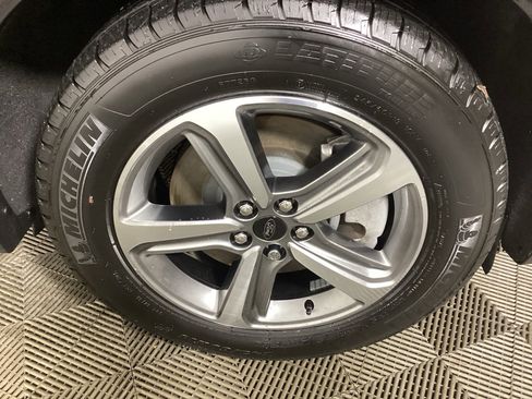 Used 2023 Ford Edge SEL w/ Convenience Package image 7