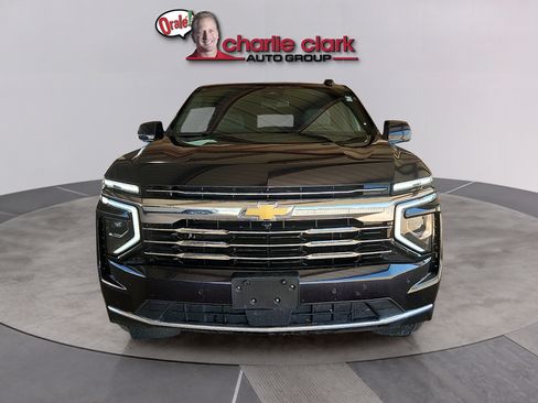Used 2025 Chevrolet Tahoe LT RWD image 8