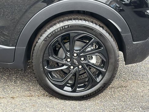 New 2027 Chevrolet Bolt RS w/ Technology Package FWD image 9