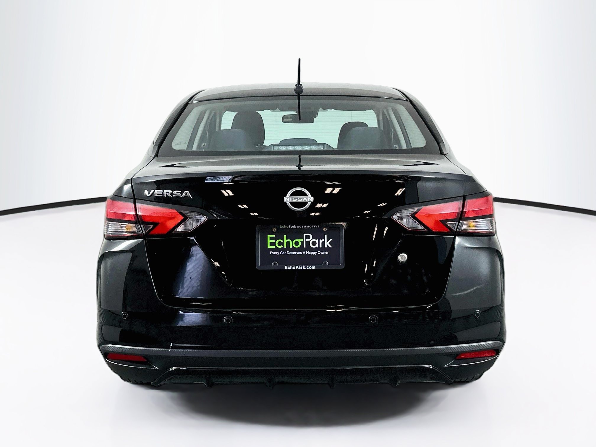 Used 2025 Nissan Versa S w/ Trunk Package FWD image 7