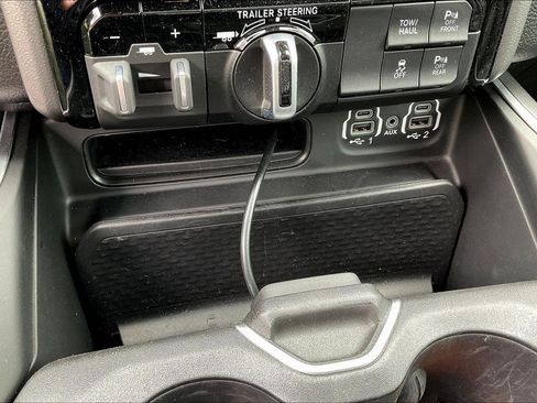 Used 2022 RAM 1500 Big Horn AWD/4WD image 17