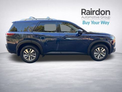 Used 2023 Nissan Pathfinder SL w/ Lighting Package (N92) AWD/4WD image 8