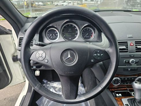 Used 2011 Mercedes-Benz C 300 4MATIC Sedan image 25