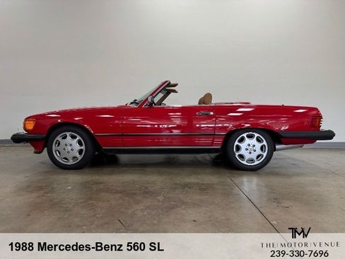 Used 1988 Mercedes-Benz 560 SL image 8