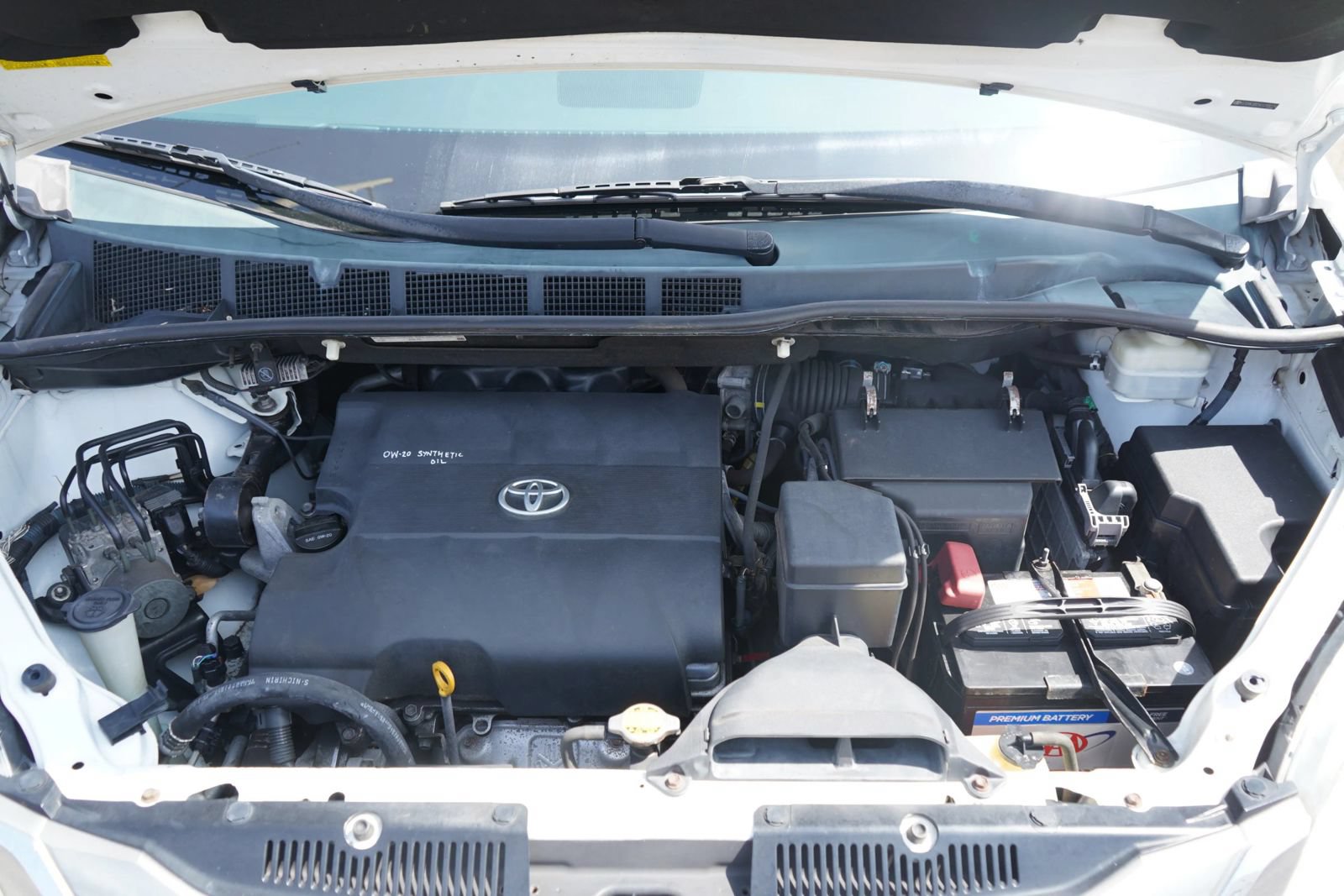Used 2012 Toyota Sienna XLE FWD image 4