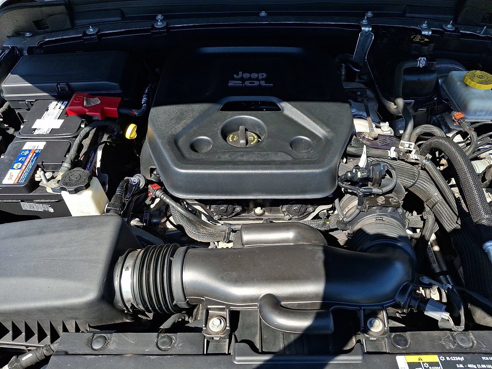 Used 2020 Jeep Wrangler Unlimited Sahara AWD/4WD image 27