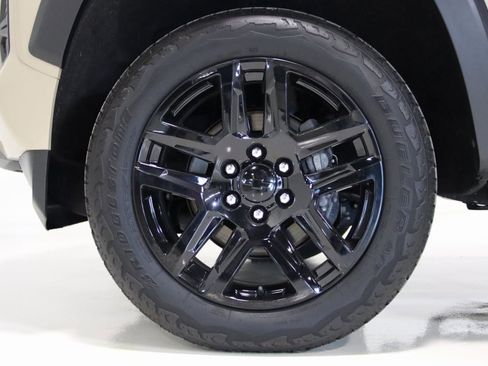 Used 2024 Chevrolet Colorado Z71 w/ Z71 Convenience Package 2 image 82